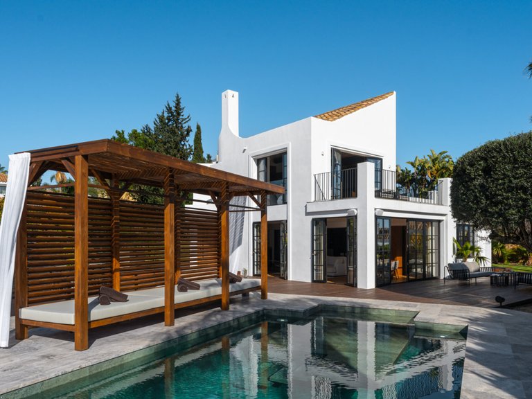 Apartment for Sale  in Marbella, Malaga 1