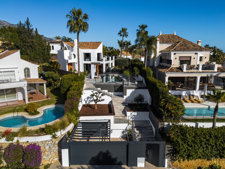 Apartment for Sale  in Marbella, Malaga 43