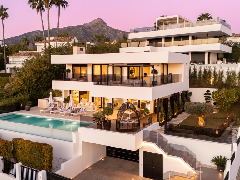 Apartment for Sale  in Marbella, Malaga 34