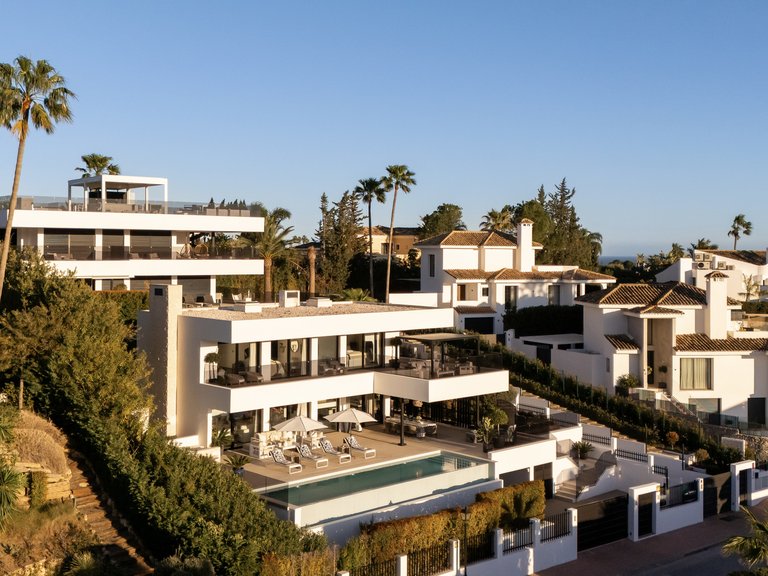 Apartment for Sale  in Marbella, Malaga 2