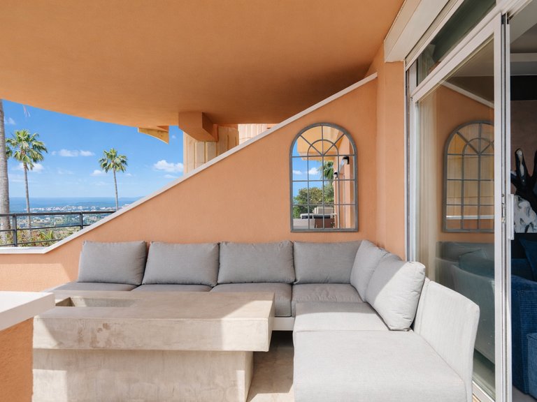 Apartment for Sale  in Marbella, Malaga 2