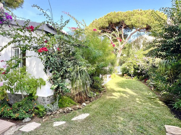 Apartment for Sale  in Marbella, Malaga 16
