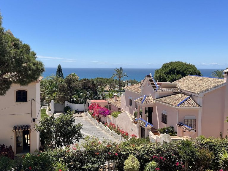 Apartment for Sale  in Marbella, Malaga 19
