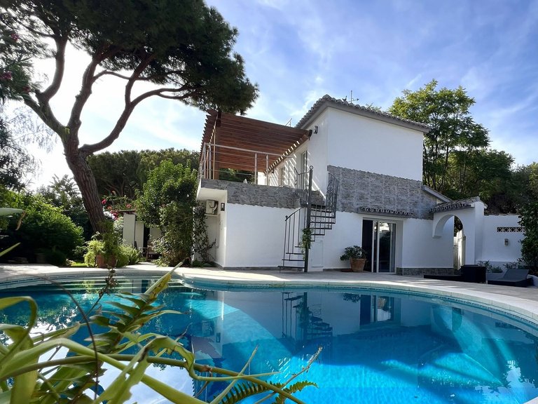 Apartment for Sale  in Marbella, Malaga 2