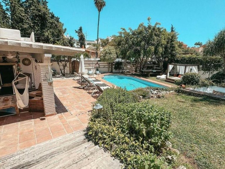 Apartment for Sale  in Marbella, Malaga 11