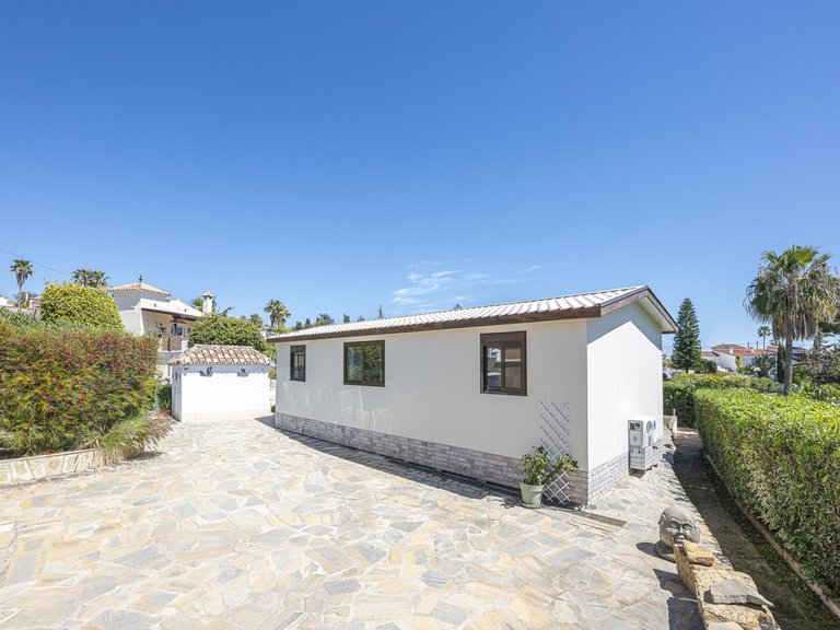 Apartment for Sale  in Estepona, Malaga 44