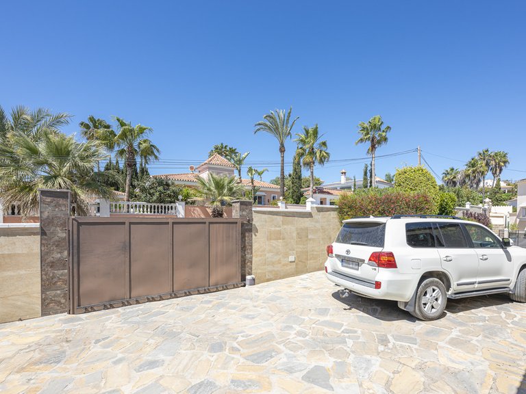 Apartment for Sale  in Estepona, Malaga 57