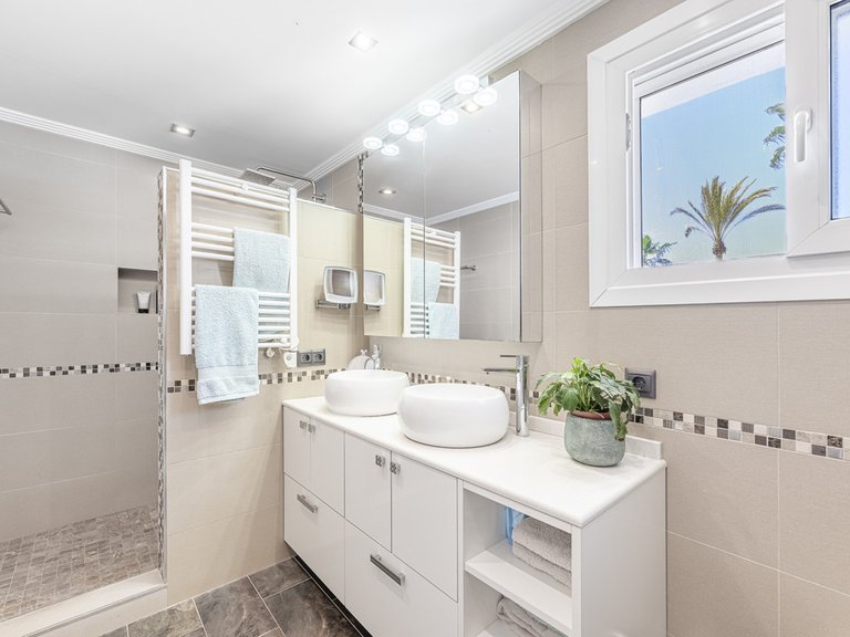 Apartment for Sale  in Estepona, Malaga 48