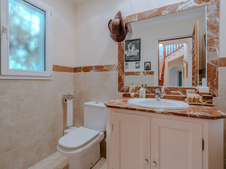 Apartment for Sale  in Estepona, Malaga 19