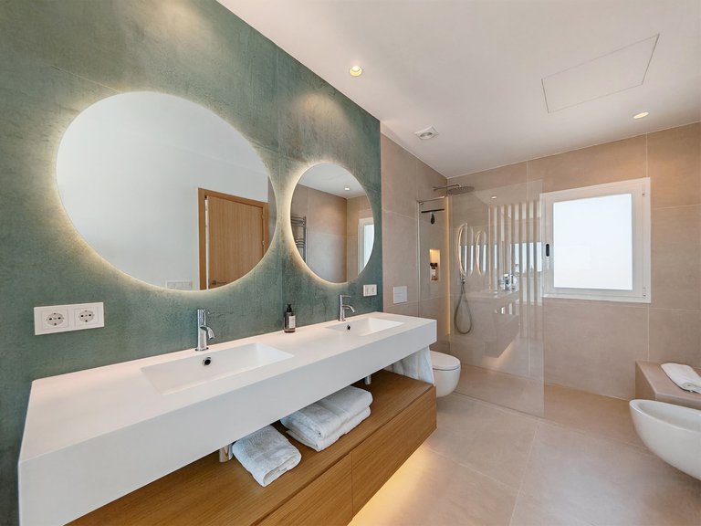 Apartment for Sale  in Marbella, Malaga 26