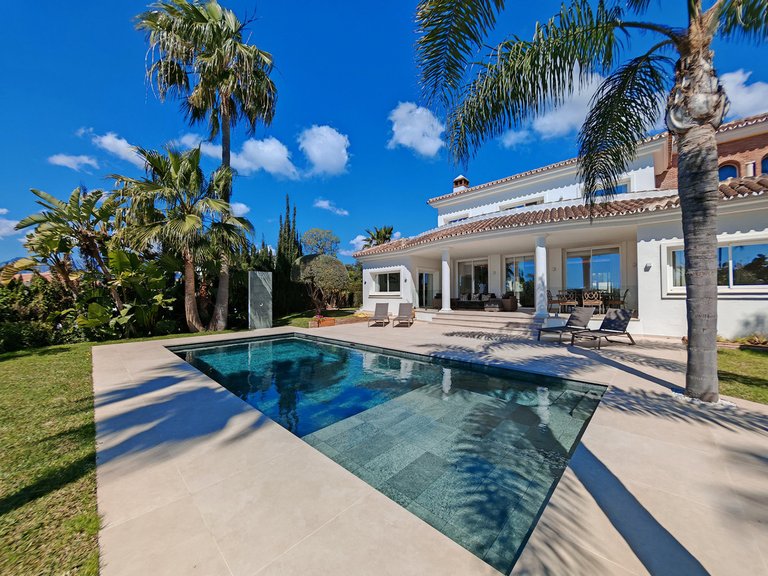 Apartment for Sale  in Marbella, Malaga 2