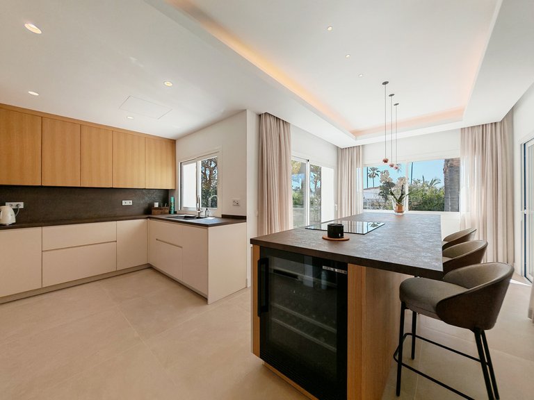 Apartment for Sale  in Marbella, Malaga 11