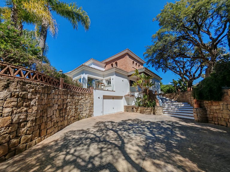 Apartment for Sale  in Marbella, Malaga 36