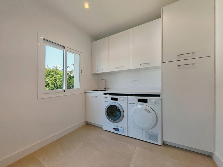 Apartment for Sale  in Marbella, Malaga 33