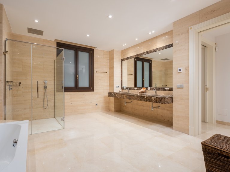 Apartment for Sale  in San Pedro De Alcantara, Malaga 28
