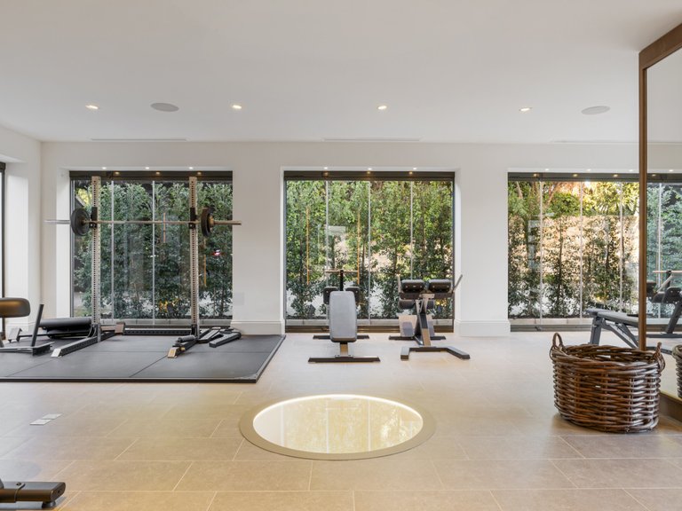 Apartment for Sale  in Marbella, Malaga 19
