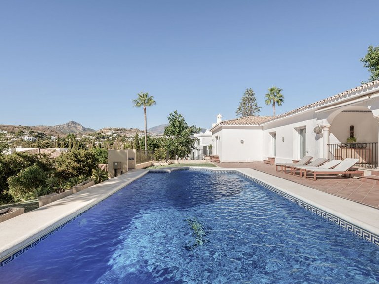 Apartment for Sale  in Estepona, Malaga 3