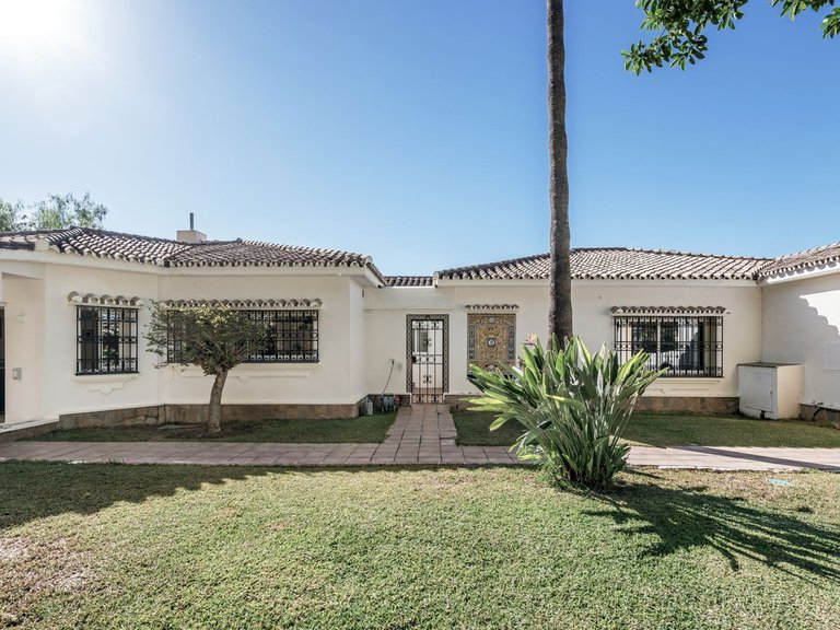 Apartment for Sale  in Estepona, Malaga 5