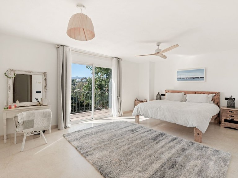 Apartment for Sale  in Estepona, Malaga 16