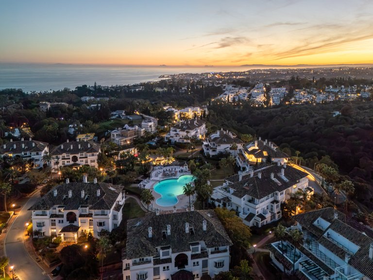 Apartment for Sale  in Marbella, Malaga 40