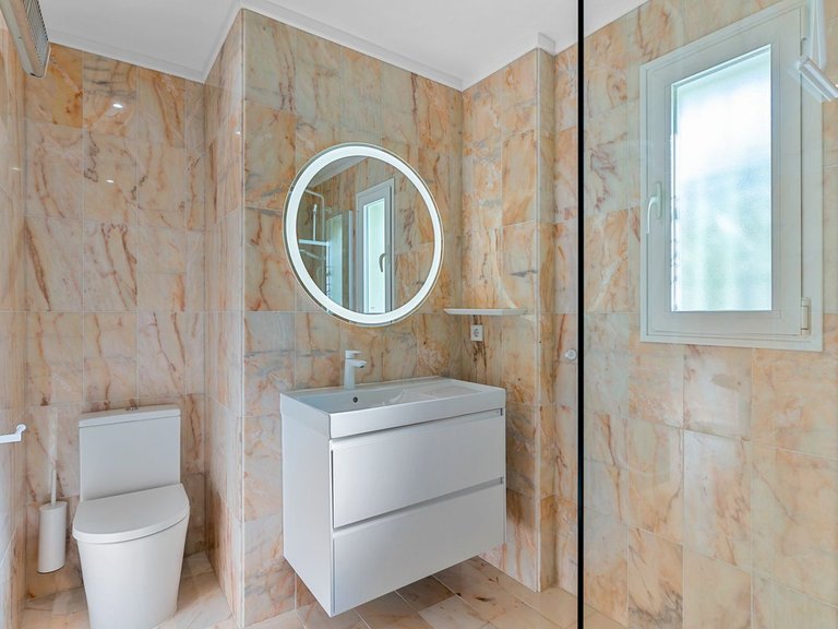 Apartment for Sale  in Estepona, Malaga 20