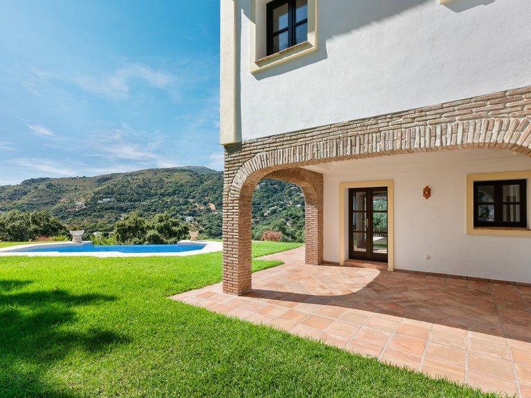 Apartment for Sale  in Casares, Malaga 2