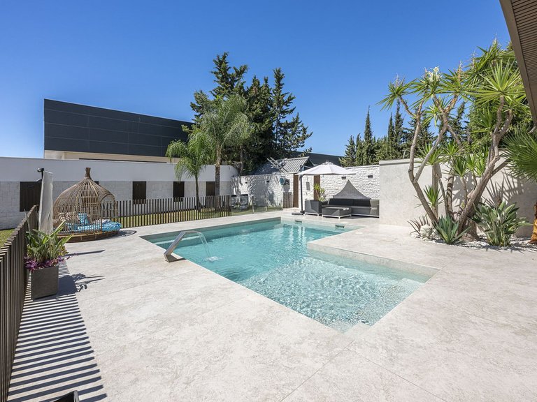 Apartment for Sale  in Estepona, Malaga 3