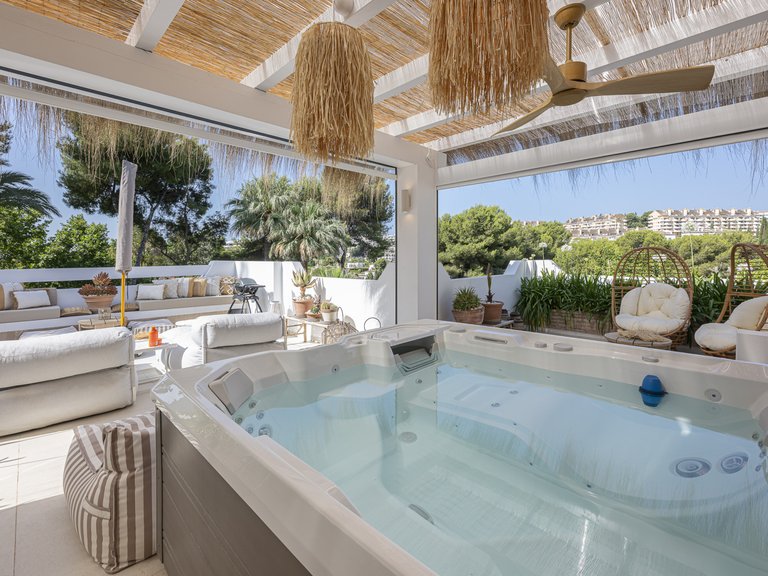 Apartment for Sale  in Marbella, Malaga 38