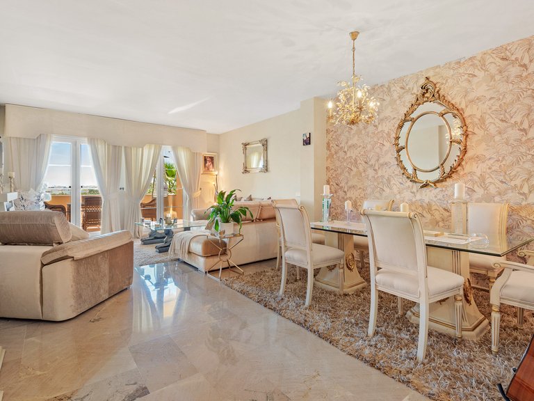 Apartment for Sale  in Marbella, Malaga 8