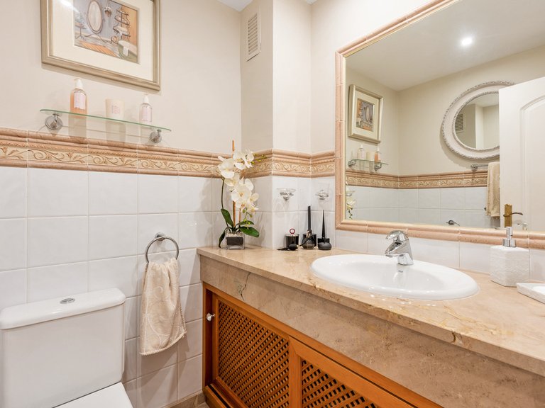 Apartment for Sale  in Marbella, Malaga 14