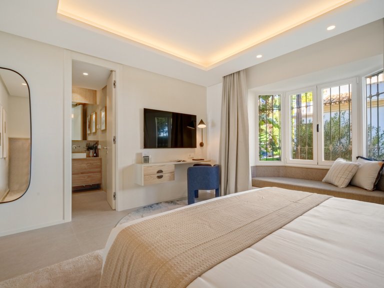 Apartment for Sale  in Marbella, Malaga 24