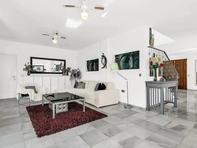 Apartment for Sale  in Marbella, Malaga 25