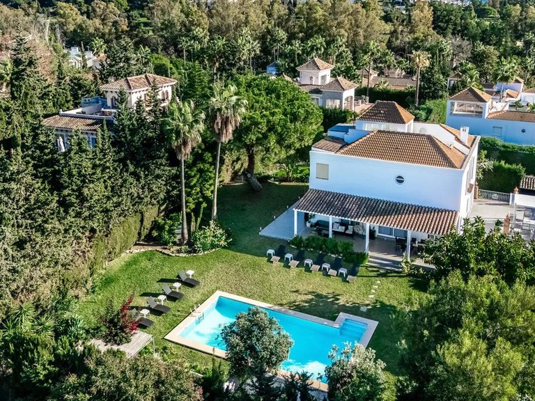 Apartment for Sale  in Marbella, Malaga 26