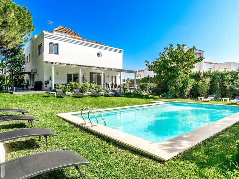 Apartment for Sale  in Marbella, Malaga 2