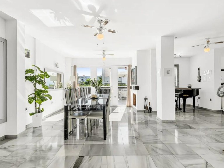 Apartment for Sale  in Marbella, Malaga 10
