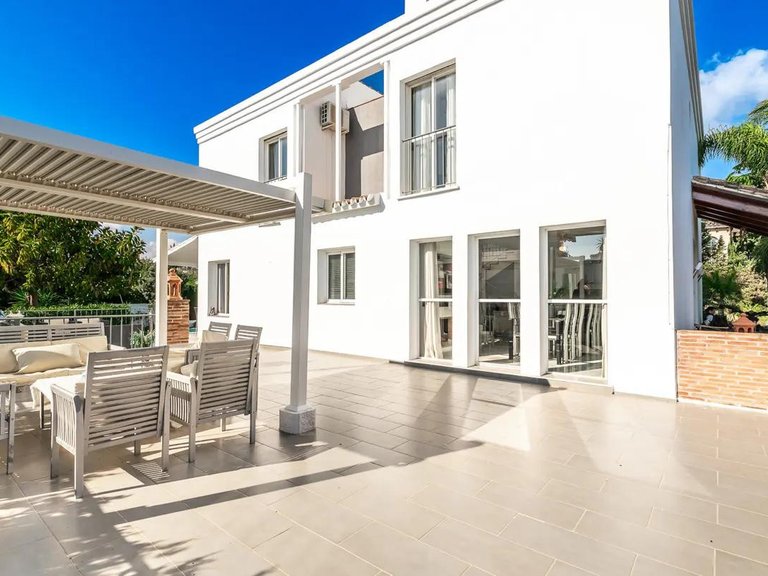 Apartment for Sale  in Marbella, Malaga 7