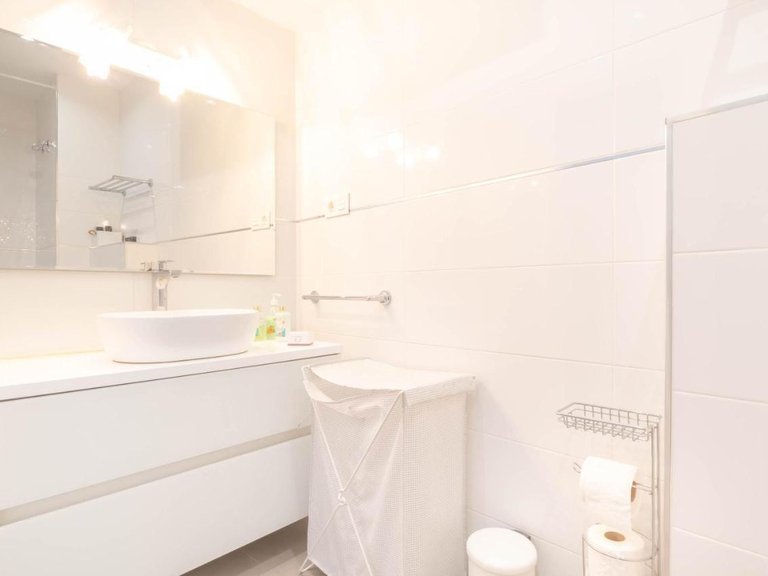 Apartment for Sale  in Marbella, Malaga 25