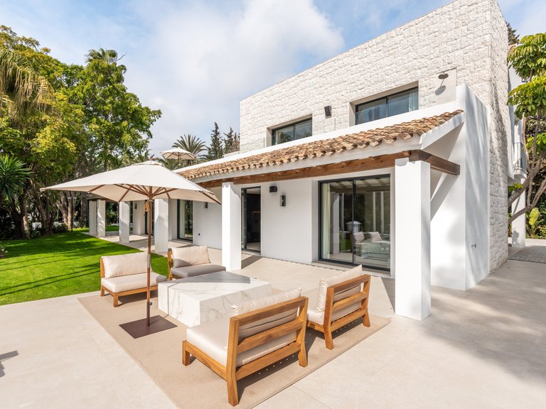 Apartment for Sale  in Marbella, Malaga 41