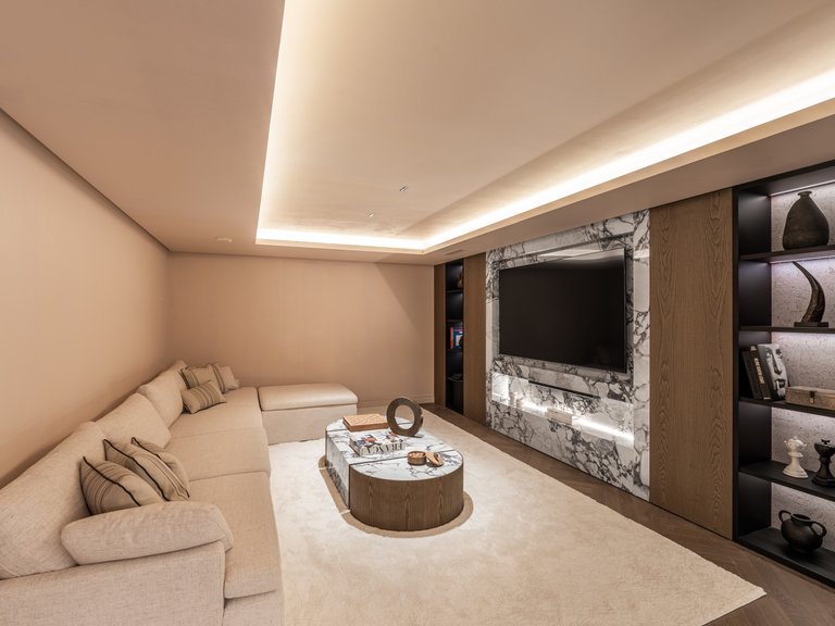 Apartment for Sale  in Marbella, Malaga 31