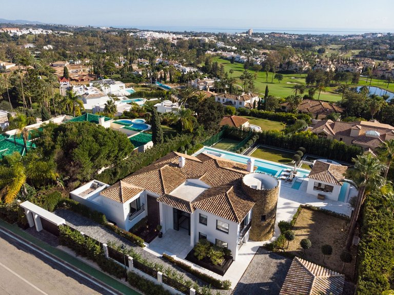 Apartment for Sale  in Marbella, Malaga 3