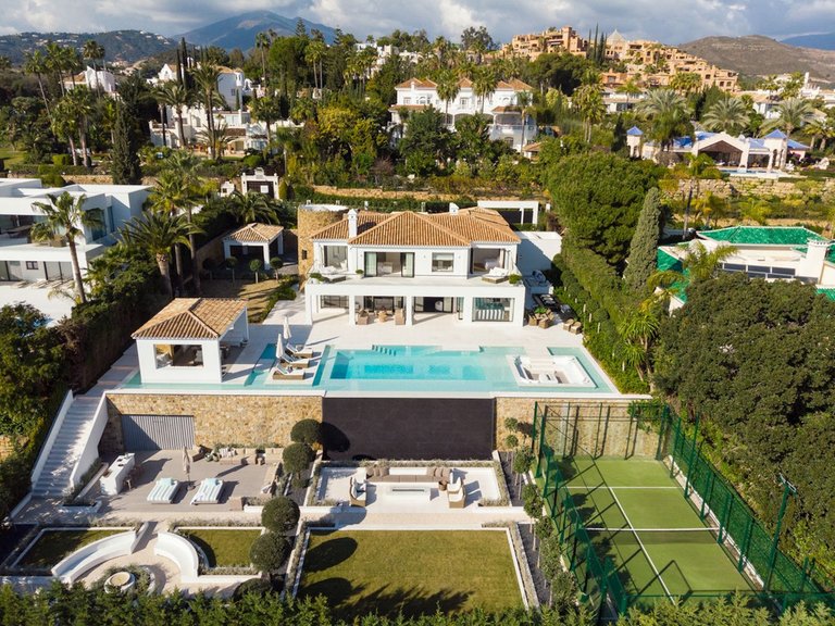 Apartment for Sale  in Marbella, Malaga 2