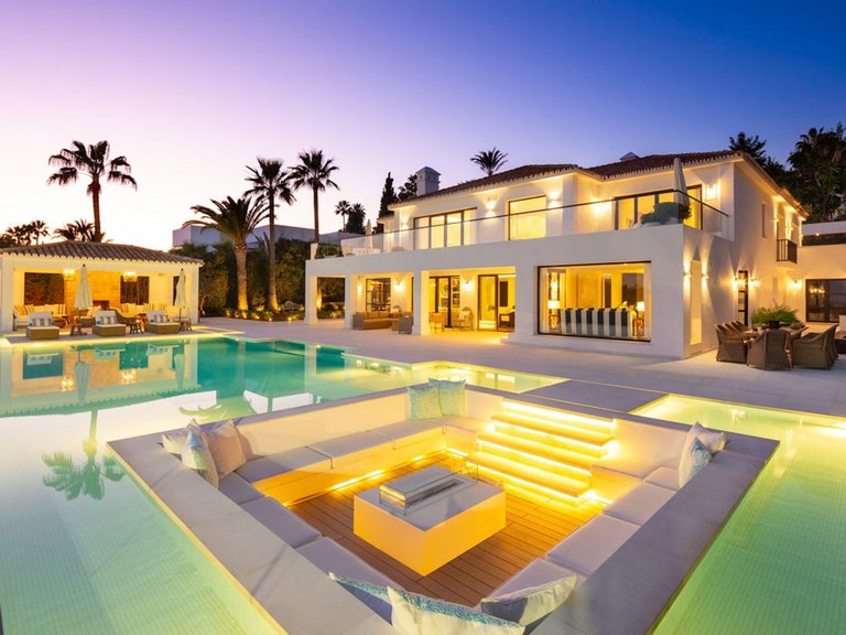 Apartment for Sale  in Marbella, Malaga 40