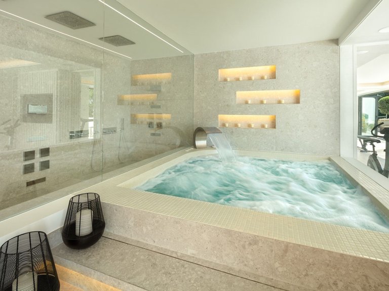 Apartment for Sale  in Marbella, Malaga 31
