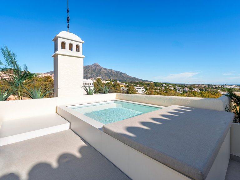Apartment for Sale  in Marbella, Malaga 3