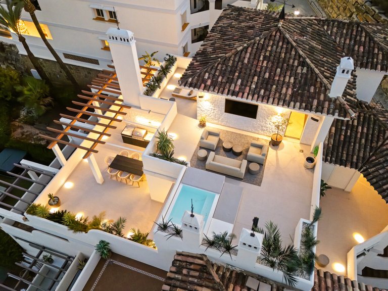 Apartment for Sale  in Marbella, Malaga 46