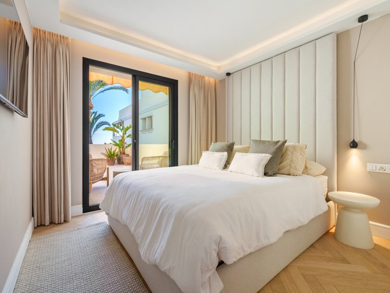 Apartment for Sale  in Marbella, Malaga 24