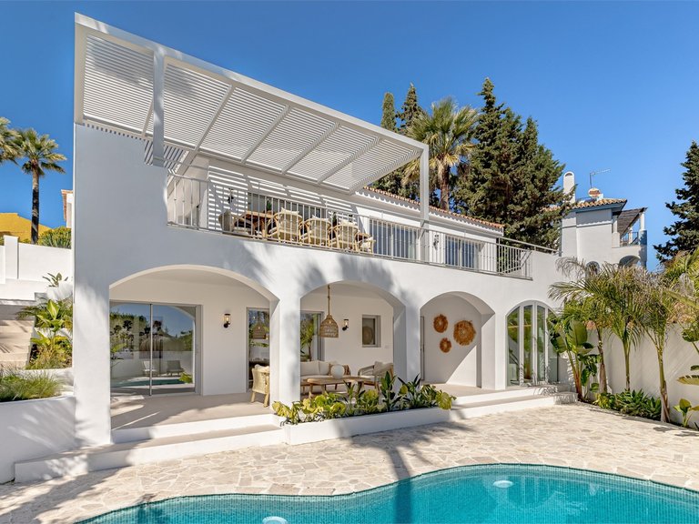 Apartment for Sale  in Marbella, Malaga 2
