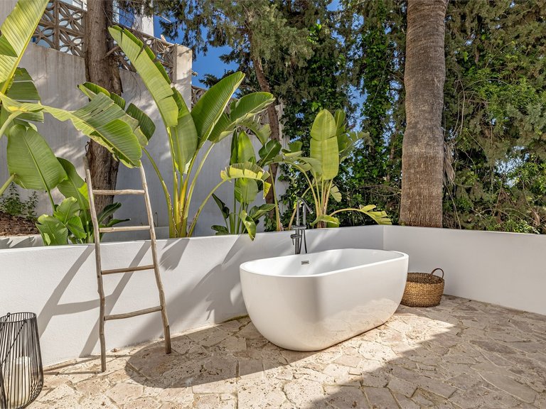 Apartment for Sale  in Marbella, Malaga 25