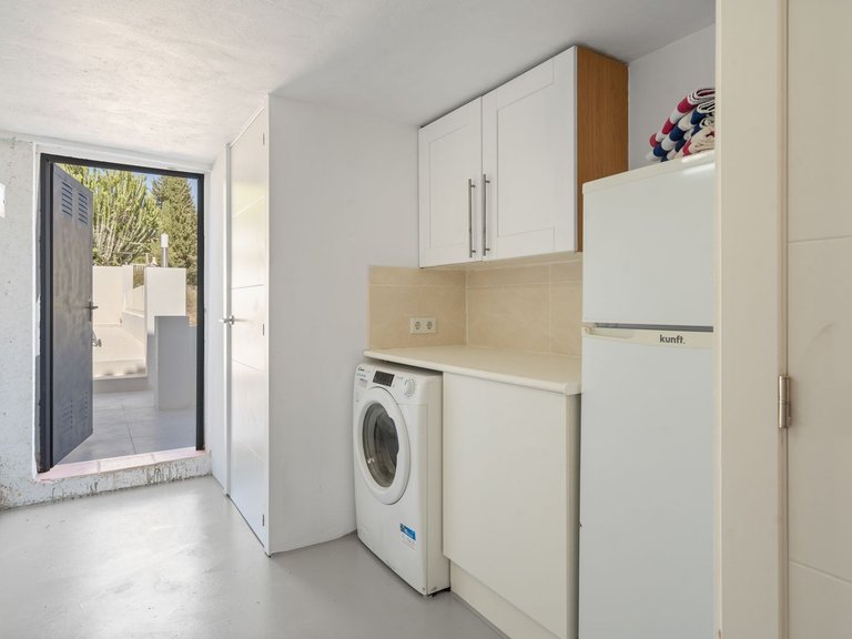 Apartment for Sale  in Fuengirola, Malaga 32