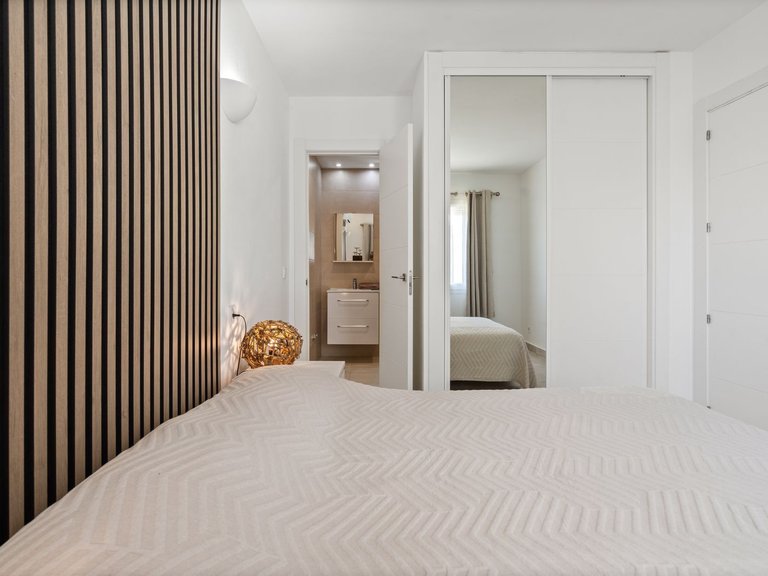 Apartment for Sale  in Fuengirola, Malaga 19